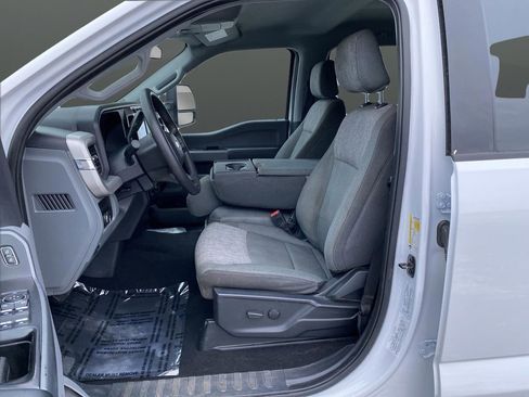 Used 2024 Ford F250 XLT image 5