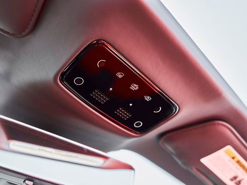 Used 2024 Ferrari SF90 Spider image 74