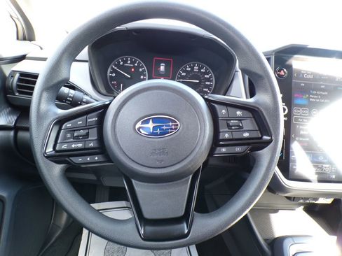 Used 2025 Subaru Crosstrek 2.0i Premium image 12