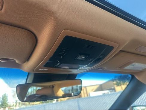 Used 2022 Lexus ES 300h w/ Premium Package image 25