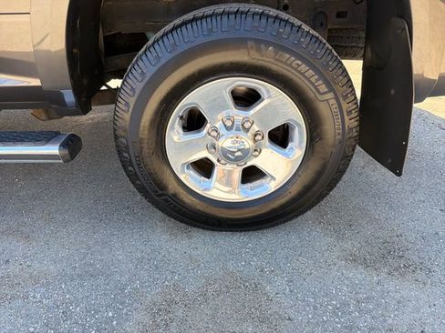 Used 2017 RAM 2500 Laramie AWD/4WD image 32