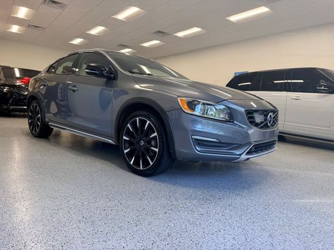 Used 2016 Volvo S60 T5 Cross Country Platinum AWD/4WD image 11