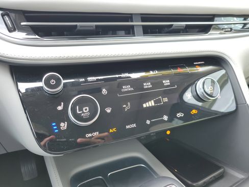 Certified 2026 INFINITI QX60 Luxe w/ Cargo Package image 27