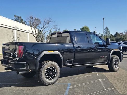 New 2026 GMC Sierra 2500 AT4X image 4