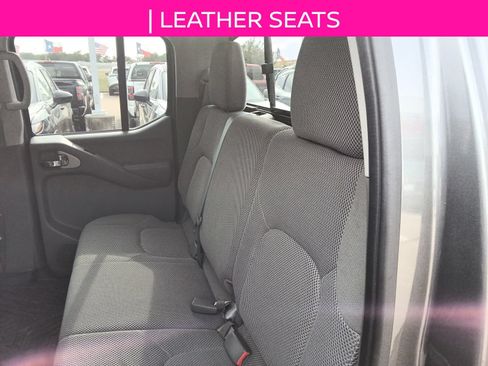 Used 2016 Nissan Frontier SV w/ SV Value Truck Package AWD/4WD image 8