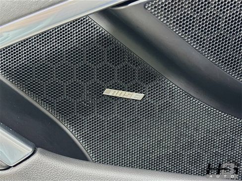 Used 2018 Porsche 911 Turbo S image 15