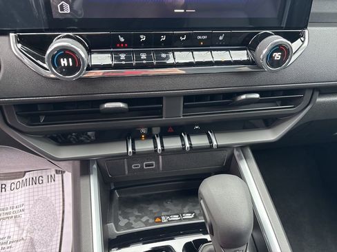 Used 2026 Chevrolet Colorado Trail Boss image 25