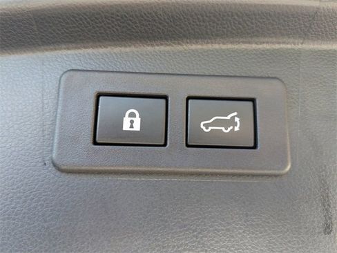 Used 2021 Subaru Outback Limited image 13