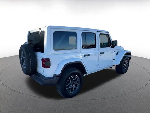 Used 2025 Jeep Wrangler Sahara image 15