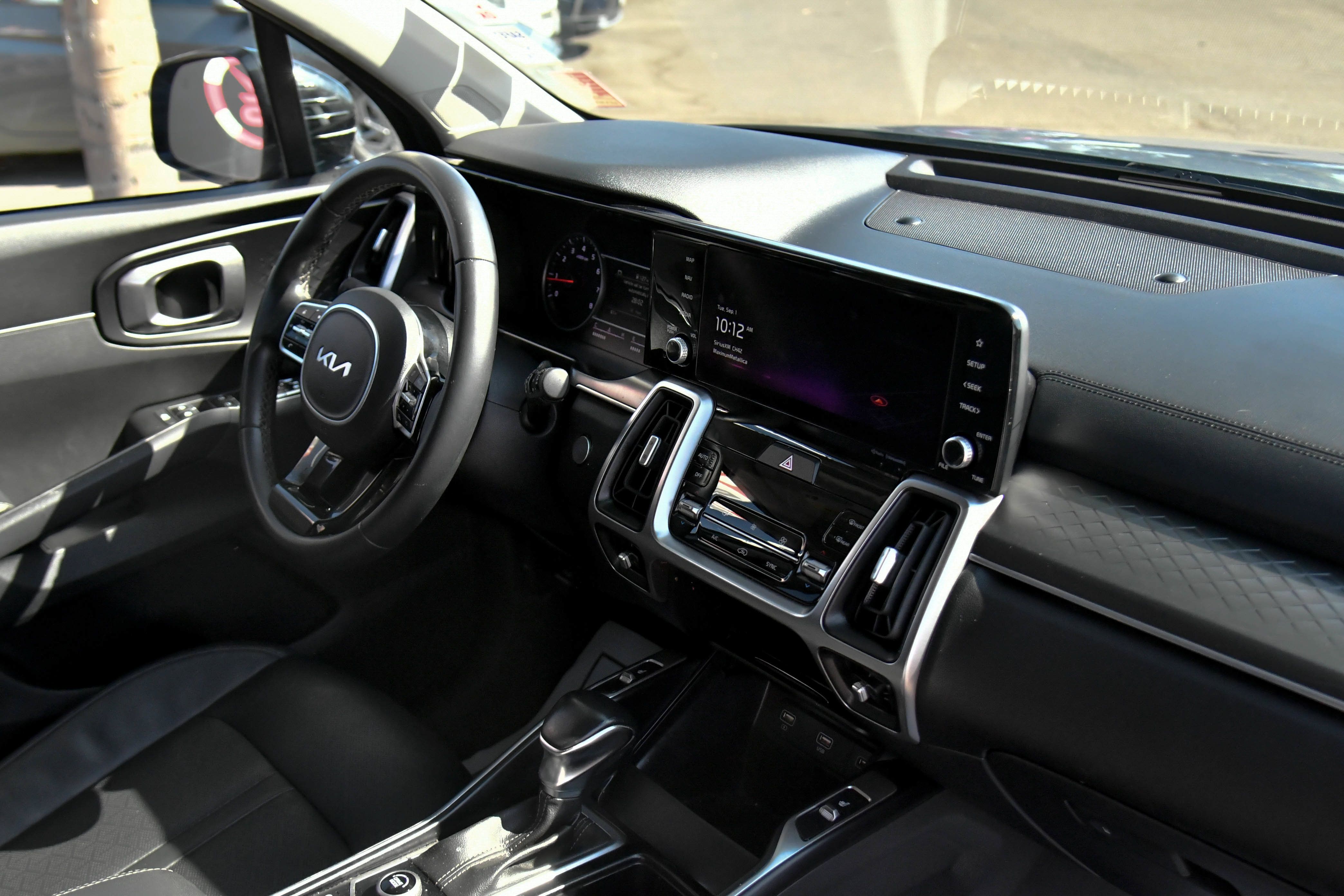 Used 2022 Kia Sorento S w/ Panoramic Sunroof Package FWD image 49