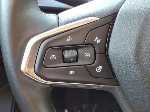 Used 2025 Chevrolet Trax ACTIV w/ Sunroof Package FWD image 26