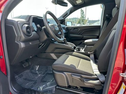 Used 2026 Chevrolet Colorado W/T image 9
