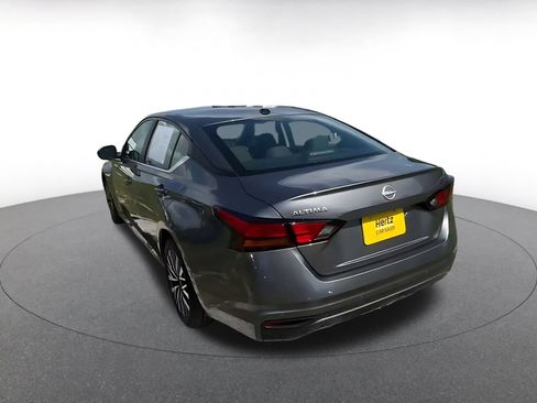 Used 2026 Nissan Altima 2.5 SV FWD image 11