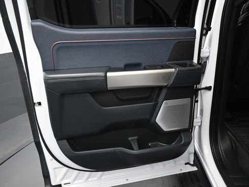 Certified 2022 Ford F150 Raptor w/ Equipment Group 801A High image 8