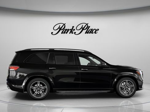 New 2026 Mercedes-Benz GLS 450 4MATIC image 25