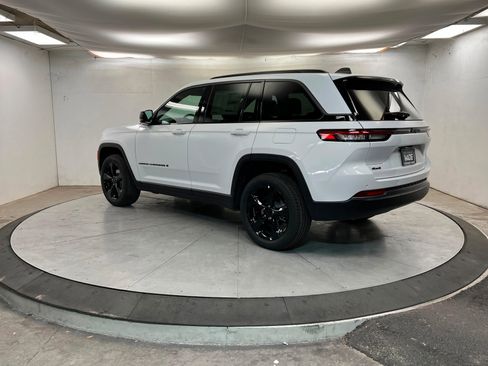 New 2026 Jeep Grand Cherokee Limited AWD/4WD image 3