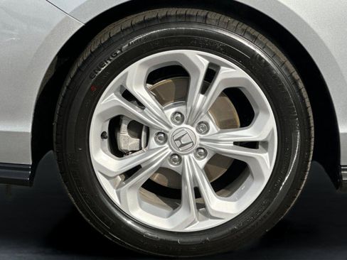 Certified 2025 Honda Accord LX image 25