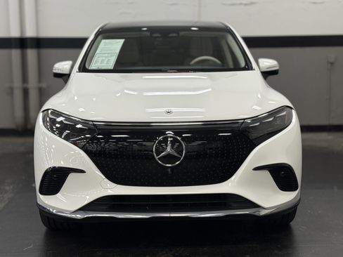 Used 2023 Mercedes-Benz EQS 450+ SUV image 6