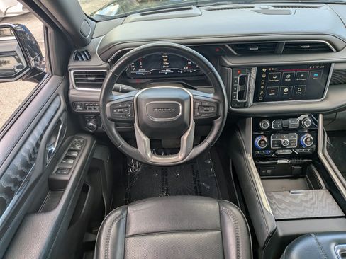 Used 2023 GMC Yukon Denali AWD/4WD image 18