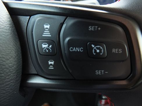 Used 2025 Jeep Wrangler Unlimited Rubicon AWD/4WD image 21