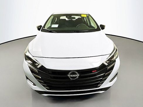 New 2025 Nissan Versa SR w/ Trunk Package image 2