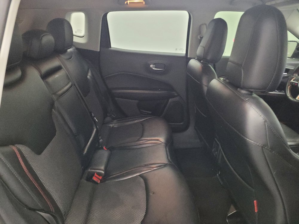 Used 2018 Jeep Compass Trailhawk w/ Cold Weather Group AWD/4WD image 19