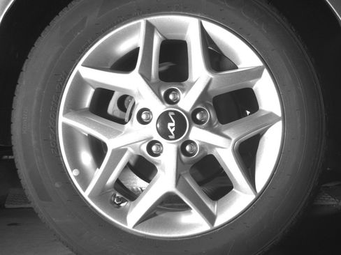 Used 2025 Kia Soul LX w/ LX Technology Package image 15