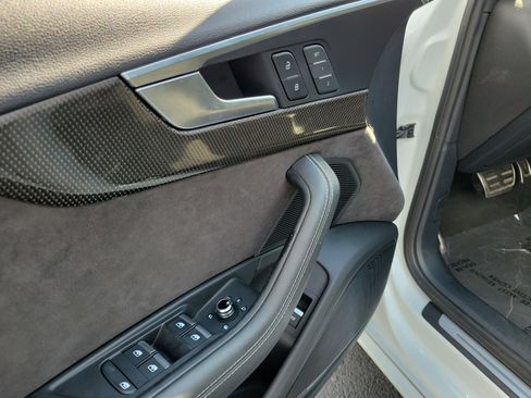Used 2019 Audi S4 Prestige w/ Prestige Package image 18