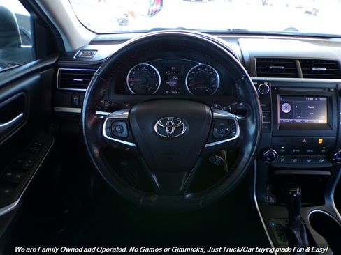 Used 2016 Toyota Camry SE FWD image 13