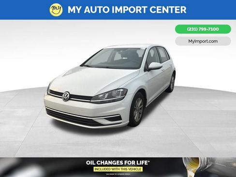 Used 2018 Volkswagen Golf S FWD image 3
