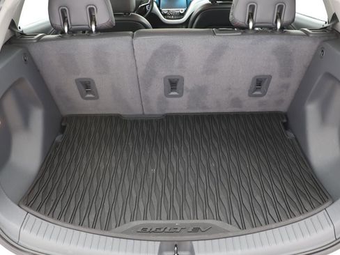 Used 2021 Chevrolet Bolt Premier w/ Infotainment Package image 29