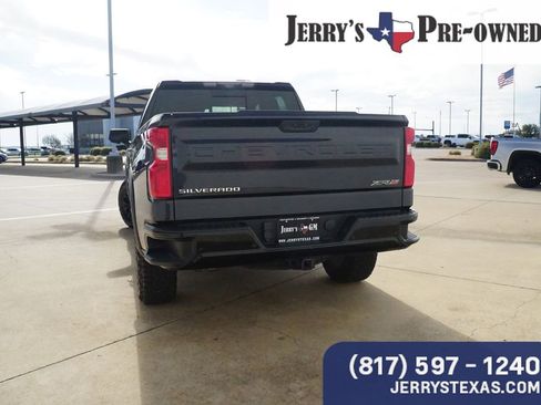 Used 2022 Chevrolet Silverado 1500 ZR2 w/ Technology Package image 4