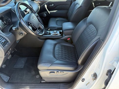 Used 2024 INFINITI QX80 Sensory image 10