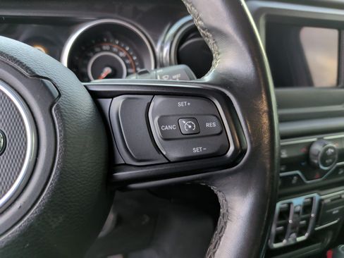 Used 2020 Jeep Wrangler Unlimited Sport AWD/4WD image 23