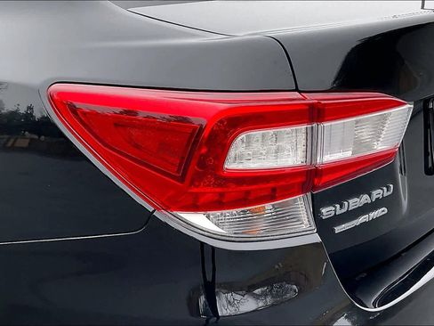 Used 2017 Subaru Impreza 2.0i Premium image 32