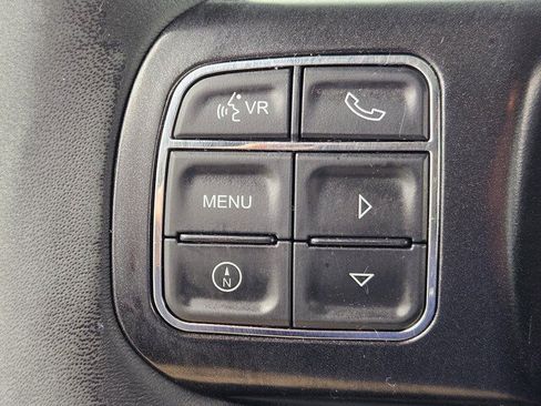 Used 2017 Jeep Wrangler Unlimited Sahara AWD/4WD image 22