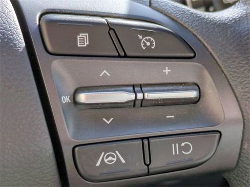 Certified 2022 Hyundai Kona SEL image 29