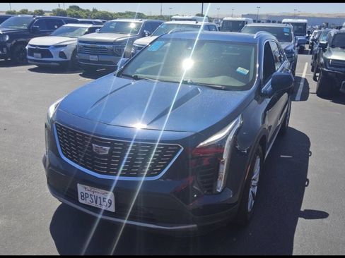 Used 2020 Cadillac XT4 Premium Luxury w/ Driver Awareness Package FWD image 3