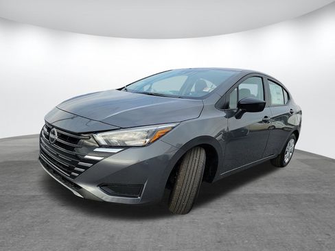 New 2025 Nissan Versa S image 3