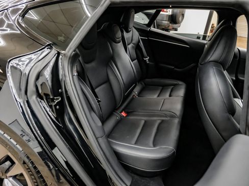 Used 2021 Tesla Model S Plaid image 33