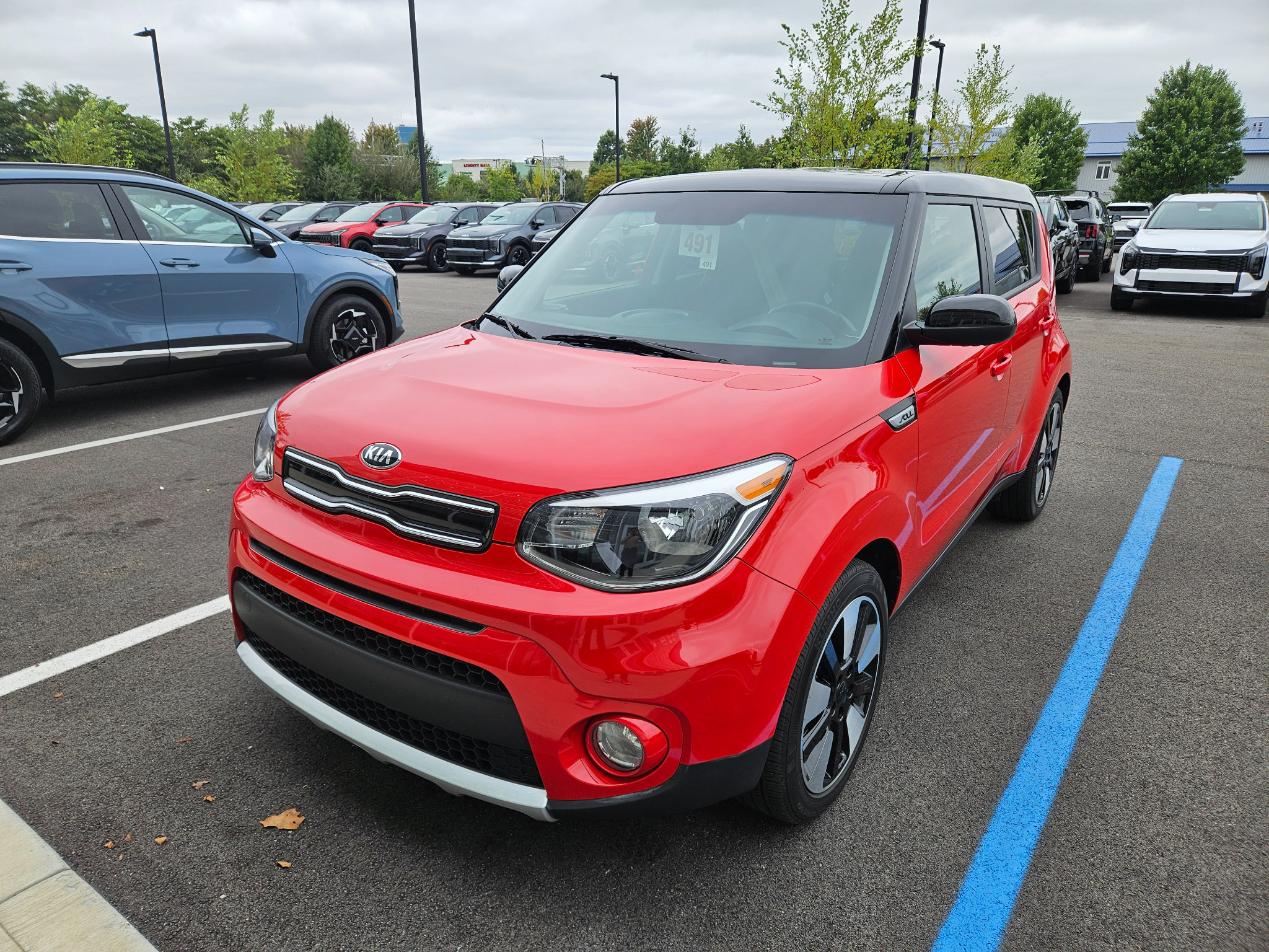 Used 2017 Kia Soul + w/ Designer's Package FWD image 3