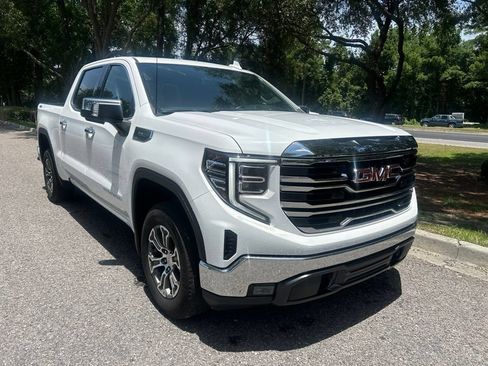 Used 2025 GMC Sierra 1500 SLT AWD/4WD image 4
