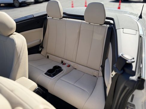 Used 2019 BMW 230i Convertible w/ Convenience Package image 31