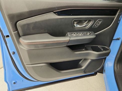 Used 2023 Honda Pilot TrailSport image 11