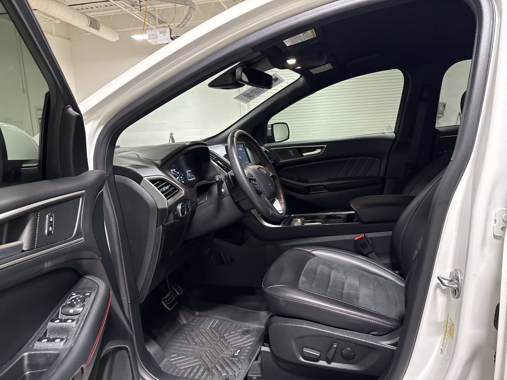 Used 2024 Ford Edge ST-Line w/ Class II Trailer Tow Package AWD/4WD image 20