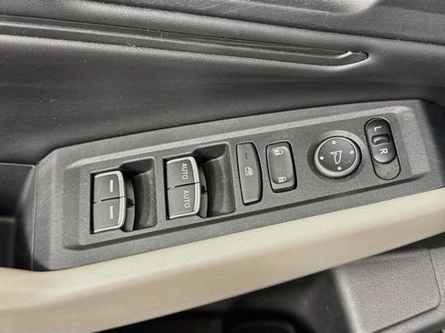 Used 2023 Honda Accord EX image 29