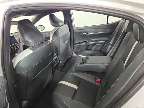 Used 2025 Toyota Camry SE FWD image 14