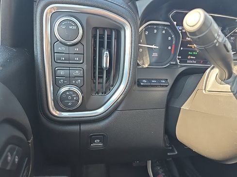 Used 2021 GMC Sierra 3500 Denali w/ Denali Ultimate Package AWD/4WD image 26