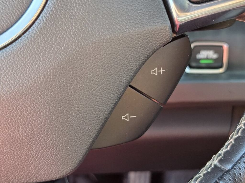 Used 2023 Chevrolet Camaro LT RWD image 27