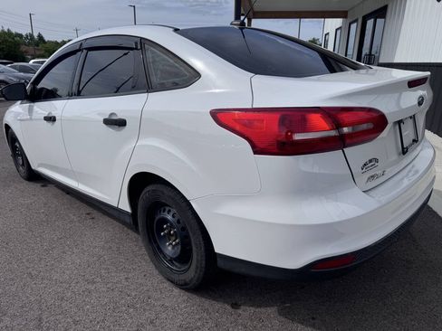 Used 2018 Ford Focus S FWD image 9